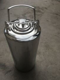 Mirror Polished 5 Gallon Corny Keg , Cornelius Soda Keg Reliable Seal Condition